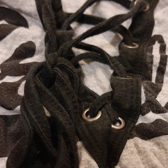 Shirt - Picture 3 of 4